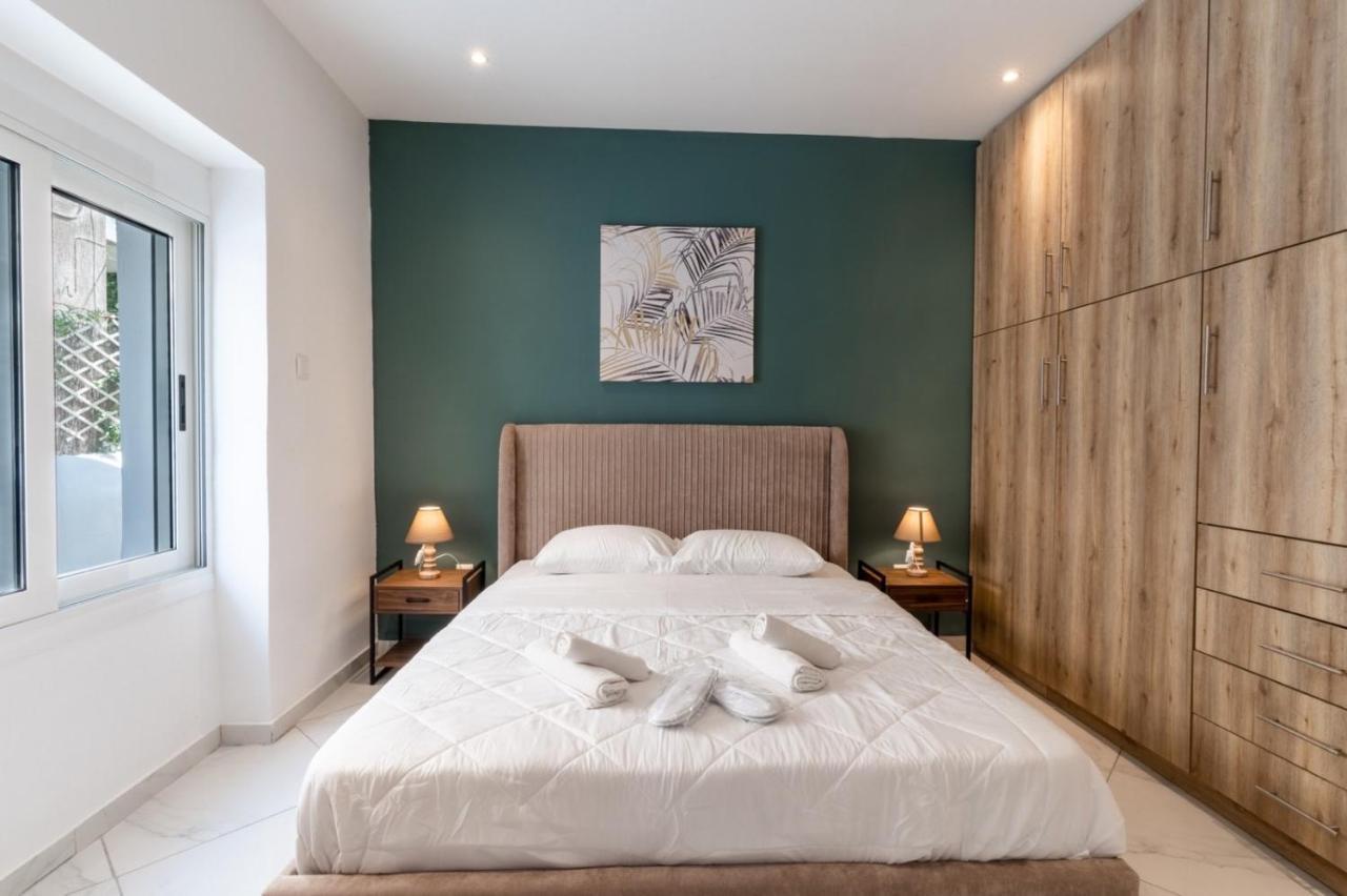 Aiolos Luxury Suite 3 Agios Dimitrios Near Metro Афины Экстерьер фото